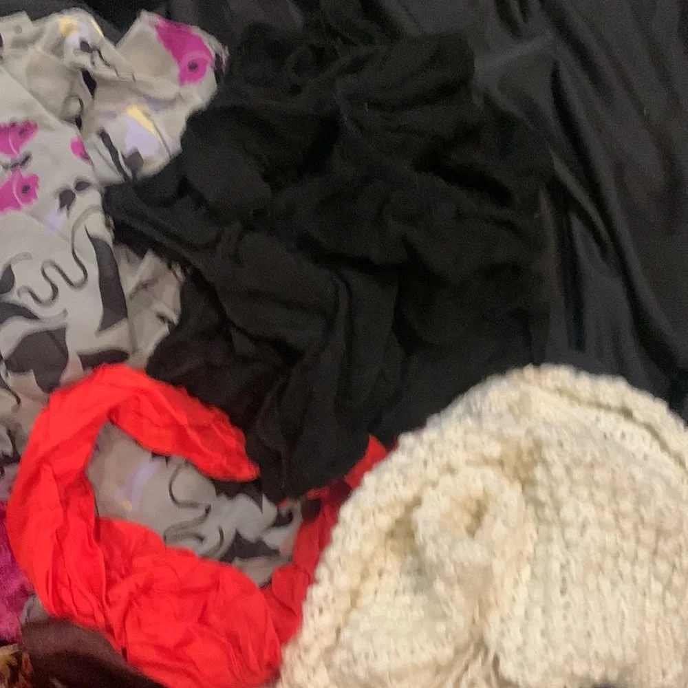 Vintage scarfs (9) - Picture 6 of 9